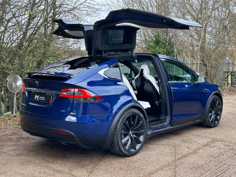 TESLA MODEL X  90D (Dual Motor)  2017