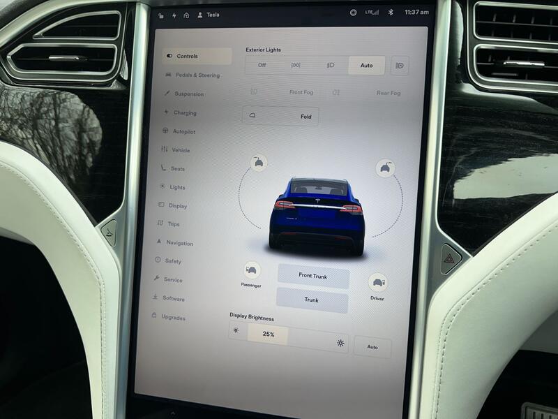 TESLA MODEL X  90D (Dual Motor)  2017