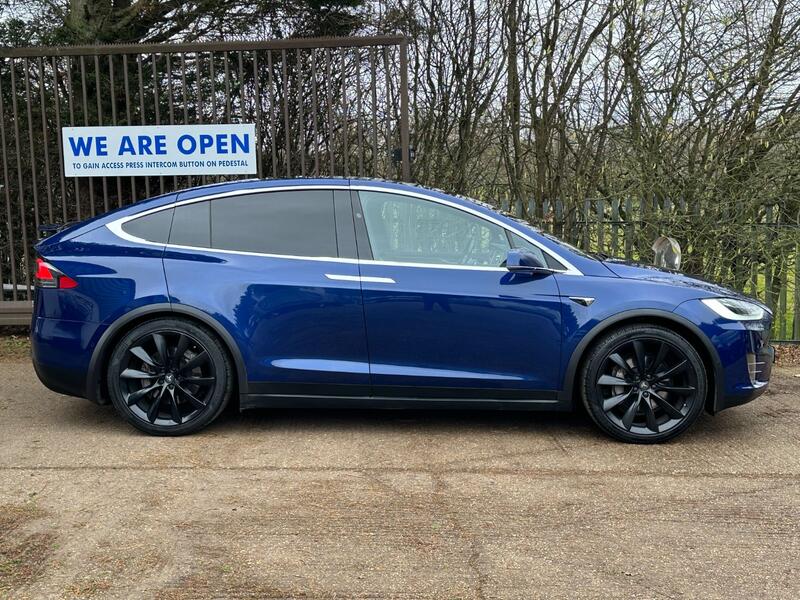 TESLA MODEL X  90D (Dual Motor)  2017