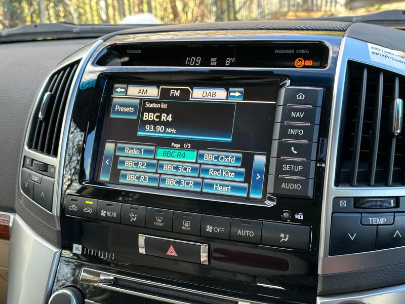 TOYOTA LAND CRUISER 4.5 D-4D V8  2015
