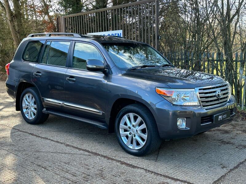 TOYOTA LAND CRUISER 4.5 D-4D V8  2015