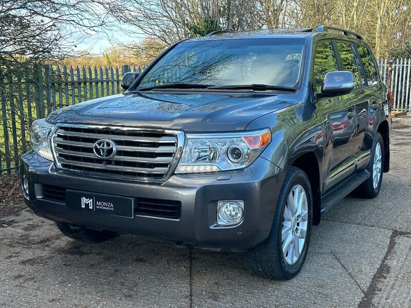 TOYOTA LAND CRUISER 4.5 D-4D V8  2015