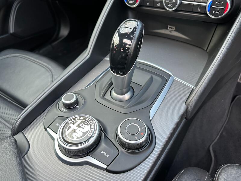 ALFA ROMEO GIULIA 2.0 2.0 Turbo petrol 280hp VELOCE 2020