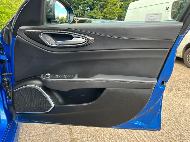 ALFA ROMEO GIULIA 2.0 2.0 Turbo petrol 280hp VELOCE Ti 2020