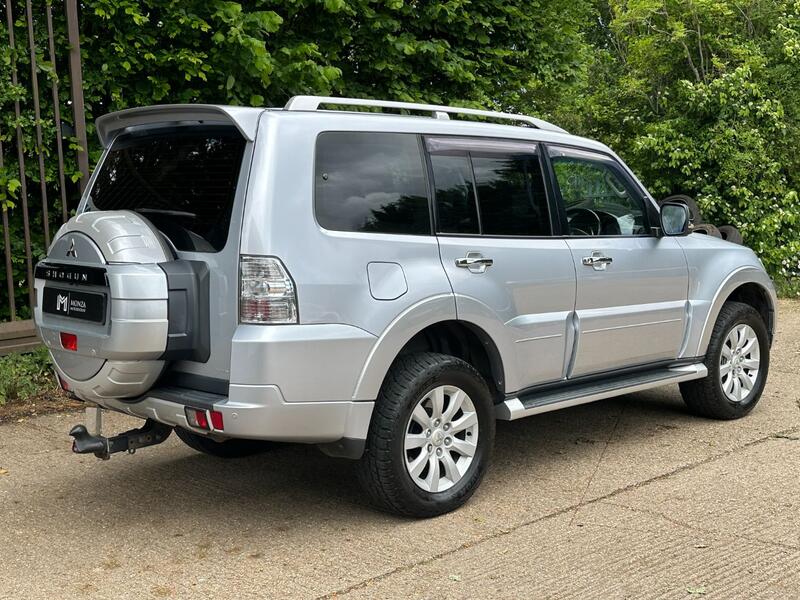 MITSUBISHI SHOGUN 3.2 DI-DC Elegance 2010