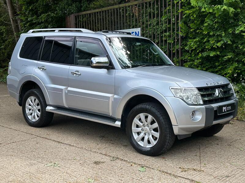 MITSUBISHI SHOGUN 3.2 DI-DC Elegance 2010