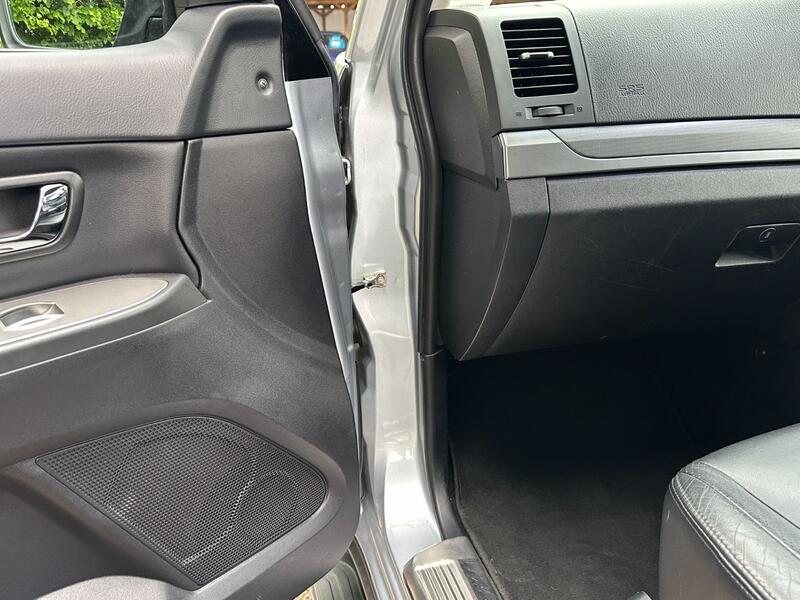 MITSUBISHI SHOGUN 3.2 DI-DC Elegance 2010