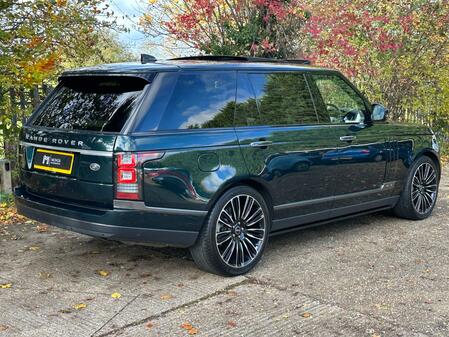 View LAND ROVER RANGE ROVER 4.4 SD V8 Autobiography LWB 