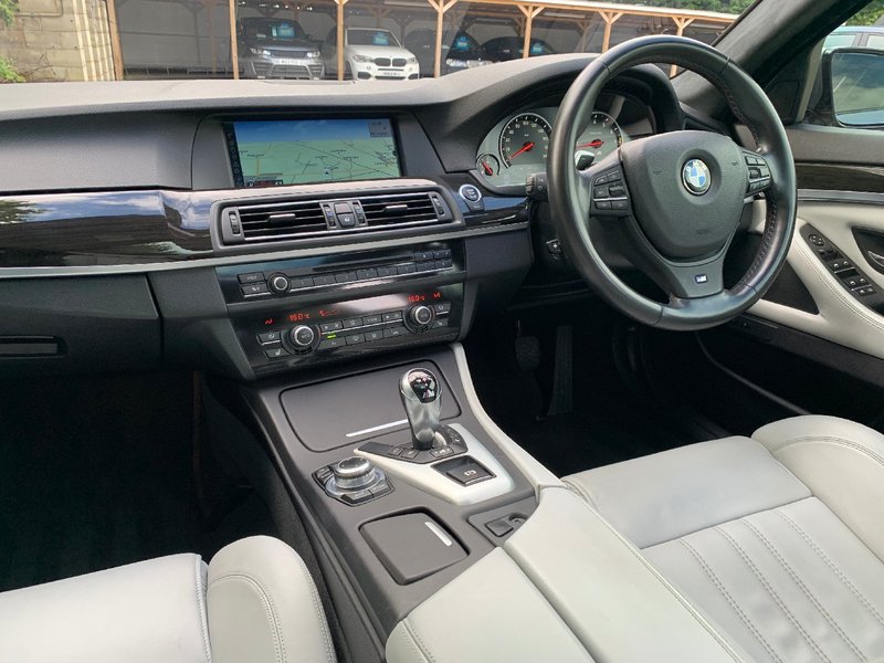 BMW M5 4.4 V8 2012