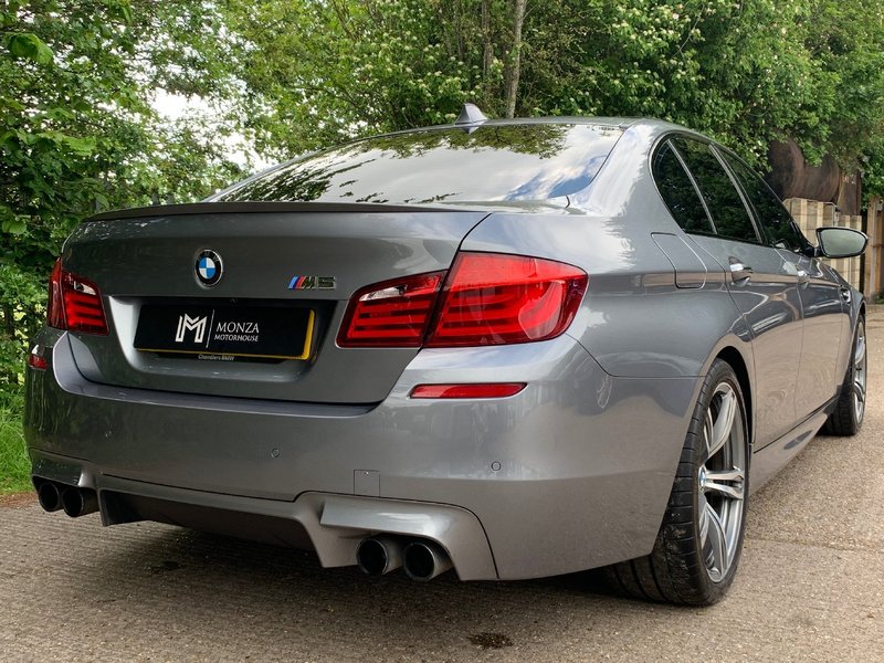 BMW M5 4.4 V8 2012