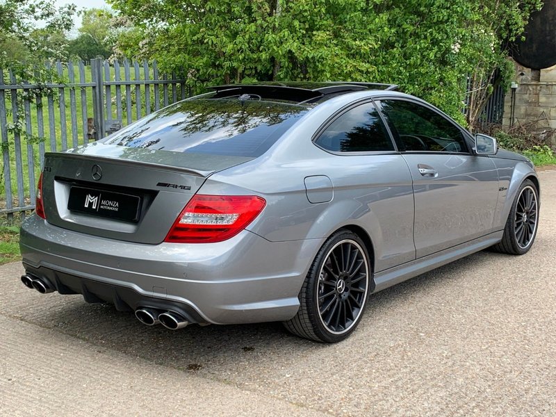 MERCEDES-BENZ C CLASS C63 AMG Edition 125 2011