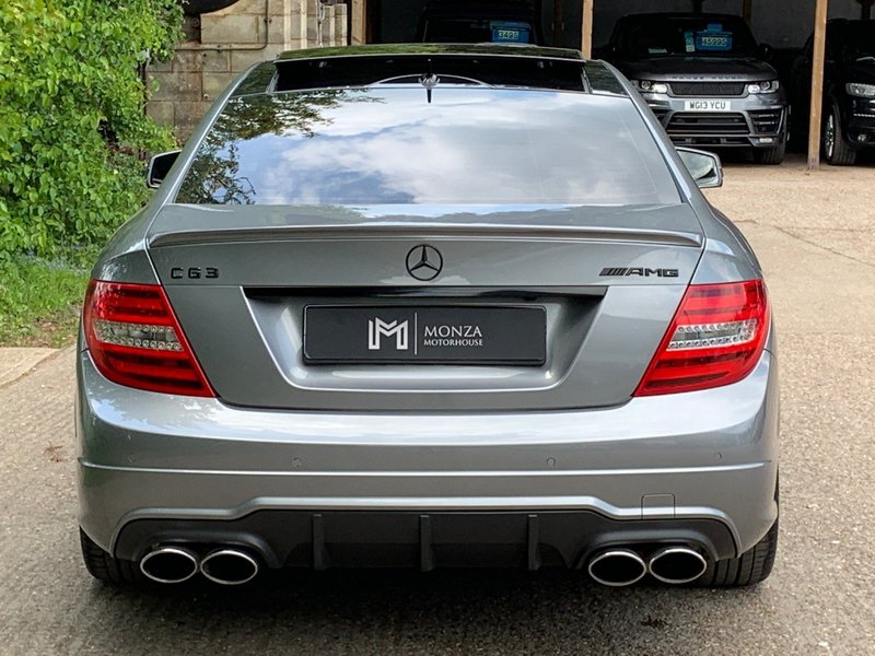 MERCEDES-BENZ C CLASS C63 AMG Edition 125 2011