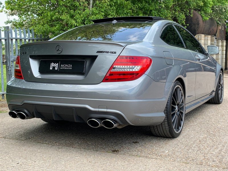 MERCEDES-BENZ C CLASS C63 AMG Edition 125 2011