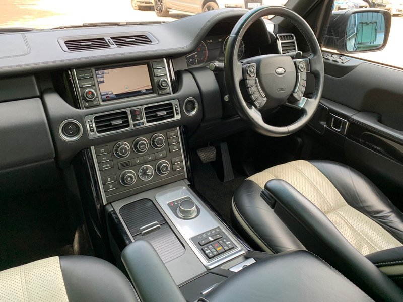 LAND ROVER RANGE ROVER Vogue 4.4 TDV8 2012