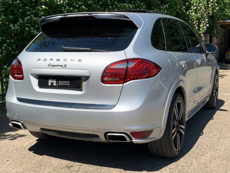 PORSCHE CAYENNE S 4.2 D V8 2014