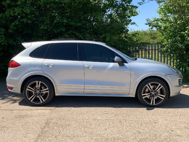 PORSCHE CAYENNE S 4.2 D V8 2014