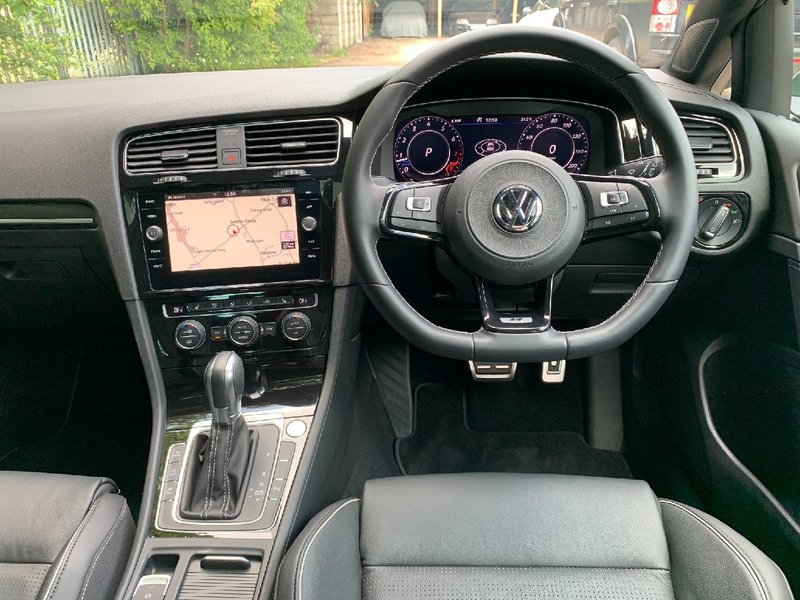 VOLKSWAGEN GOLF 2.0 TSI R Hatchback 5dr DSG 4MOTION 2019