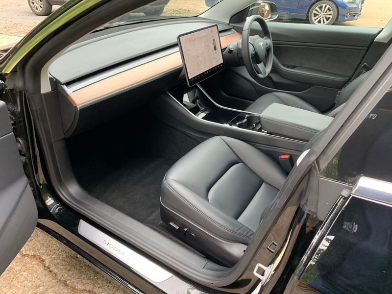TESLA MODEL 3 Standard Range Plus 2020