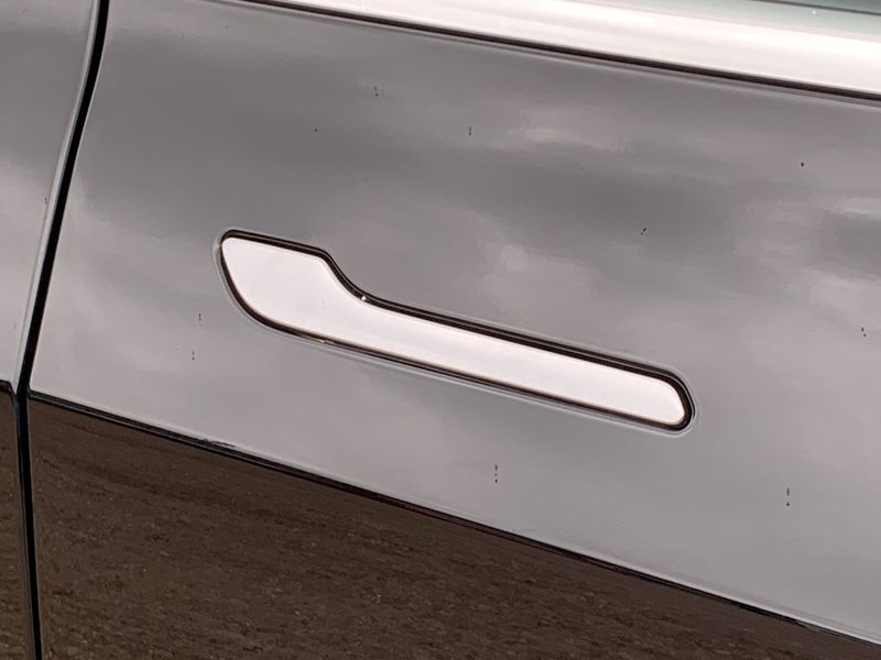 TESLA MODEL 3 Standard Range Plus 2020