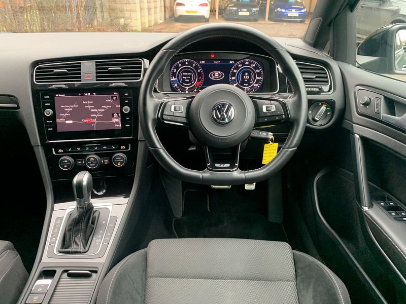 VOLKSWAGEN GOLF 2.0 TSI R Estate 5dr DSG 4MOTION 2018