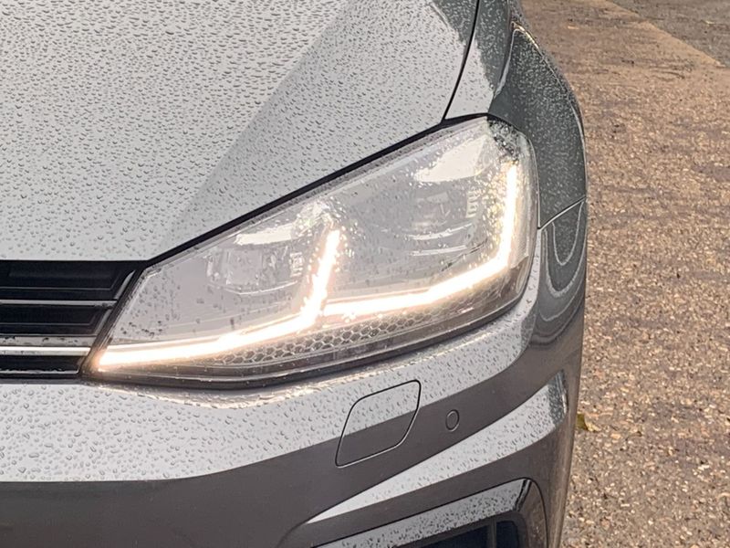 VOLKSWAGEN GOLF 2.0 TSI R Estate 5dr DSG 4MOTION 2018