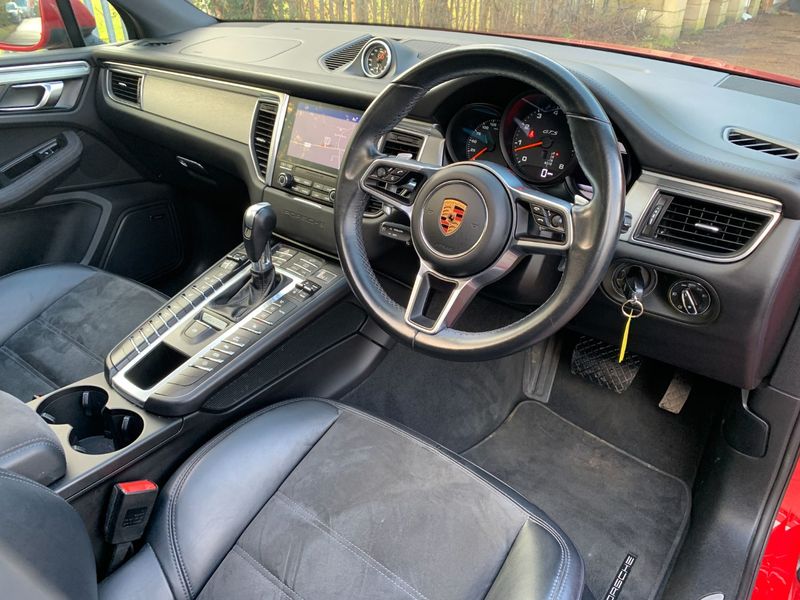 PORSCHE MACAN 3.0T V6 GTS PDK 4WD 2016