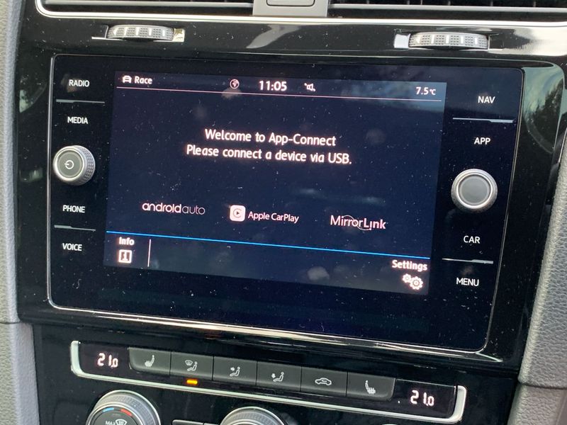 VOLKSWAGEN GOLF 2.0 TSI R Hatchback 5dr DSG 4MOTION 2018
