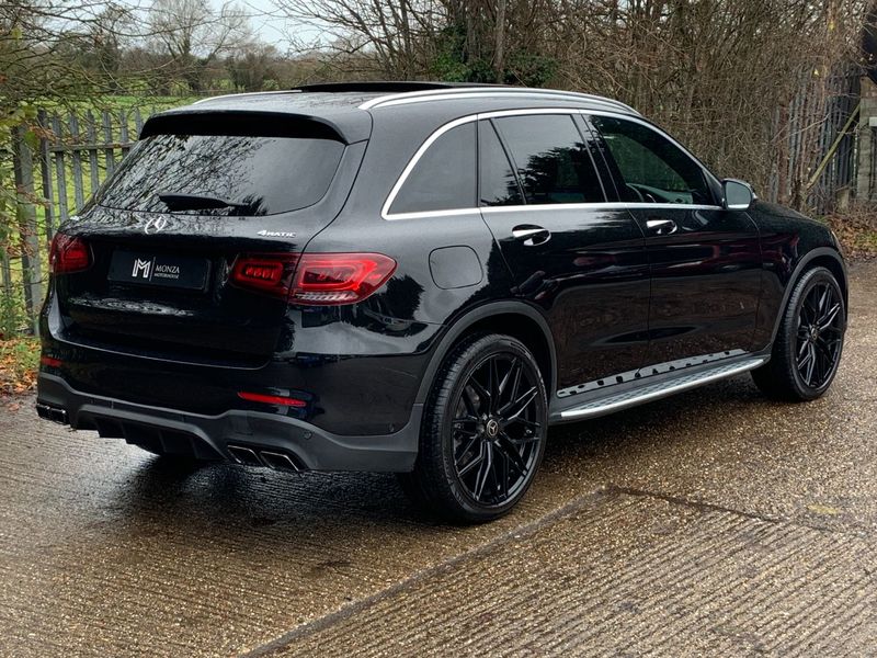 MERCEDES-BENZ GLC CLASS 300d AMG Line Premium Plus 4MATIC 2019