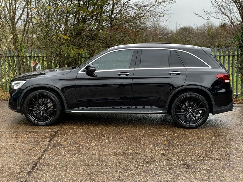 MERCEDES-BENZ GLC CLASS 300d AMG Line Premium Plus 4MATIC 2019