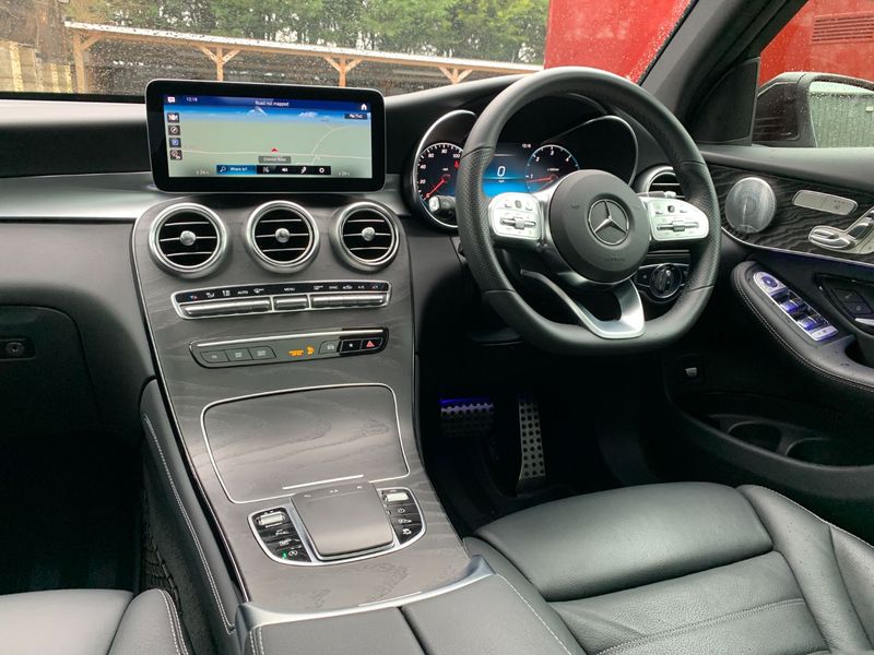 MERCEDES-BENZ GLC CLASS 300d AMG Line Premium Plus 4MATIC 2019