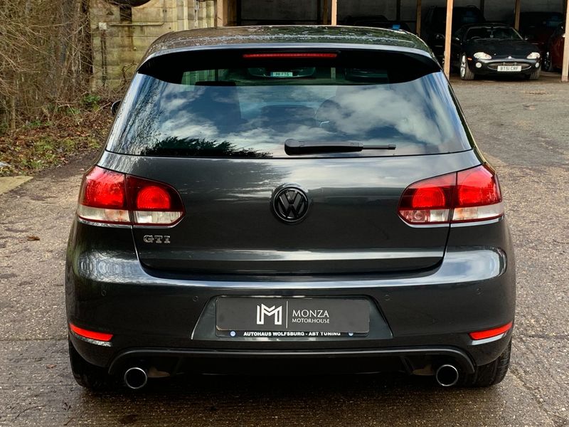 VOLKSWAGEN GOLF 2.0 TSI GTi 3dr 2010