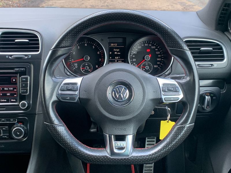 VOLKSWAGEN GOLF 2.0 TSI GTi 3dr 2010