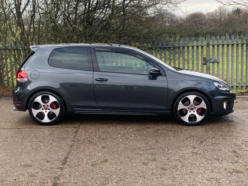 VOLKSWAGEN GOLF 2.0 TSI GTi 3dr 2010