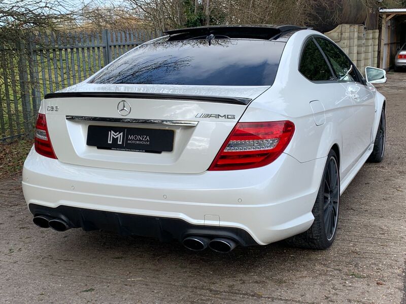 MERCEDES-BENZ C CLASS C63 AMG MCT 7S 2012