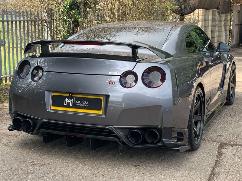 NISSAN GT-R 3.8 V6 Black Edition 2010