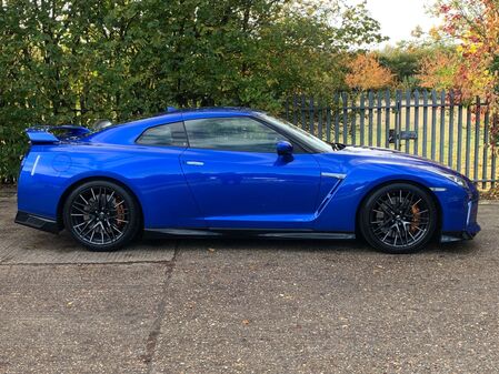 View NISSAN GT-R 3.8 V6 Recaro Auto 4WD