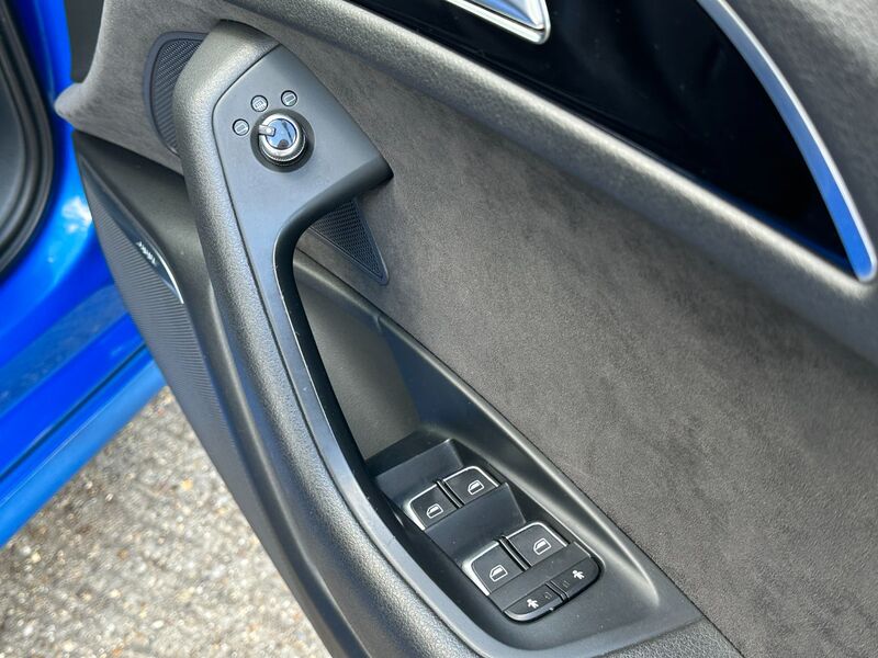 AUDI A6 Avant 3.0 BiTDI Black Edition Tiptronic Estate 2014