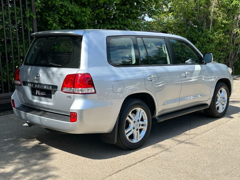 TOYOTA LAND CRUISER 4.5 D-4D V8 Auto 4WD 2010