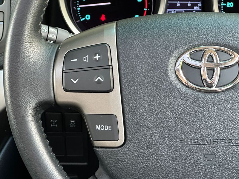 TOYOTA LAND CRUISER 4.5 D-4D V8 Auto 4WD 2010