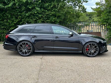 View AUDI RS6 Avant 4.0 TFSI V8 Performance Tiptronic Quattro