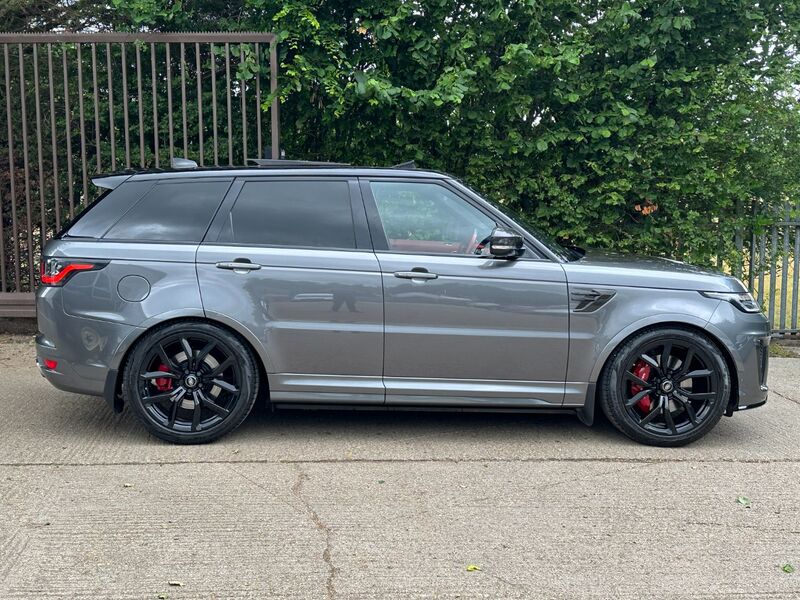 LAND ROVER RANGE ROVER SPORT 5.0 P575 V8 SVR 2018