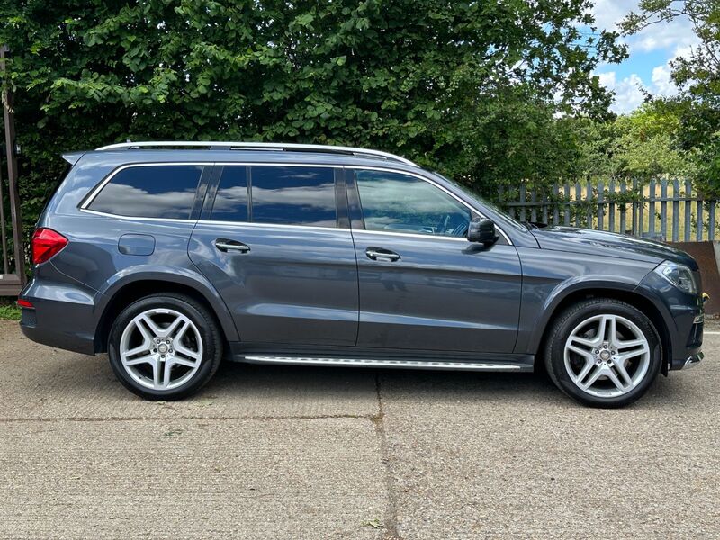 MERCEDES-BENZ GL CLASS GL 350 3.0 V6 BlueTEC AMG Sport G-Tronic+ 4WD 2015