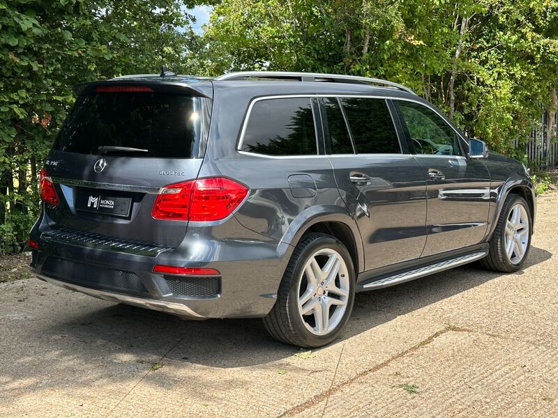 MERCEDES-BENZ GL CLASS GL 350 3.0 V6 BlueTEC AMG Sport G-Tronic+ 4WD 2015