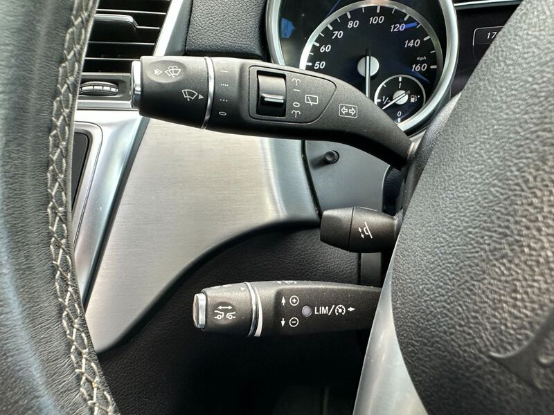 MERCEDES-BENZ GL CLASS GL 350 3.0 V6 BlueTEC AMG Sport G-Tronic+ 4WD 2015