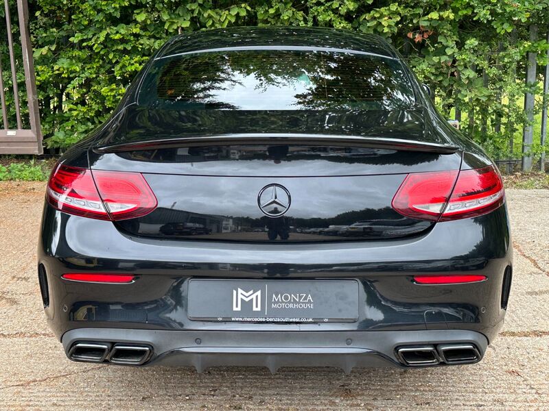 MERCEDES-BENZ C CLASS 2.0 C300 AMG Line G-Tronic+ 2018