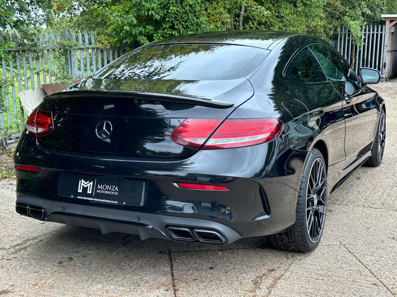 MERCEDES-BENZ C CLASS 2.0 C300 AMG Line G-Tronic+ 2018