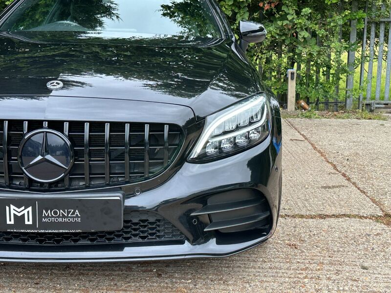 MERCEDES-BENZ C CLASS 2.0 C300 AMG Line G-Tronic+ 2018