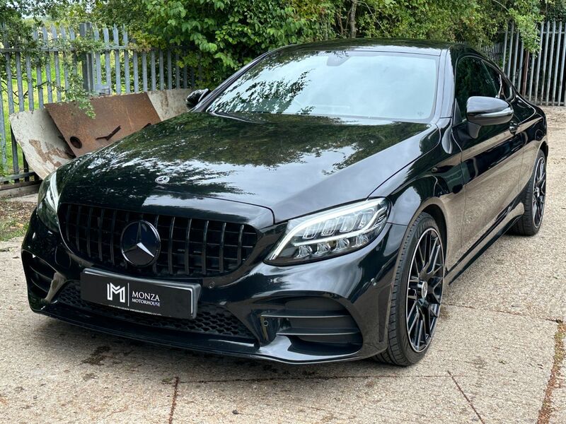 MERCEDES-BENZ C CLASS 2.0 C300 AMG Line G-Tronic+ 2018