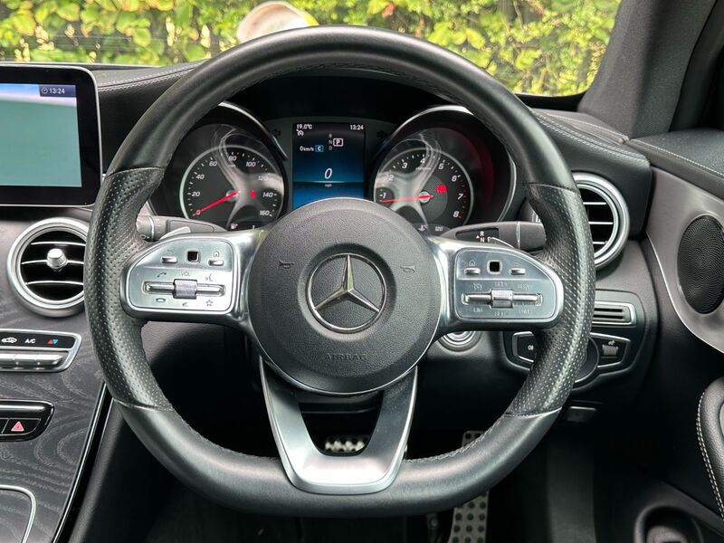 MERCEDES-BENZ C CLASS 2.0 C300 AMG Line G-Tronic+ 2018