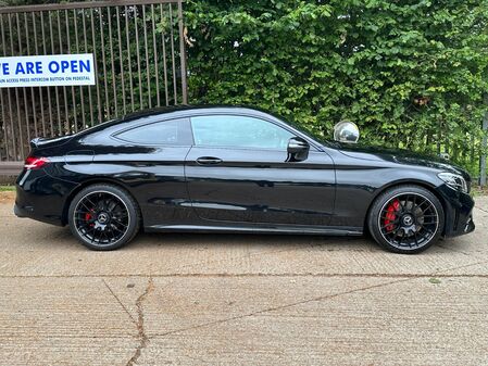 View MERCEDES-BENZ C CLASS 2.0 C300 AMG Line G-Tronic+